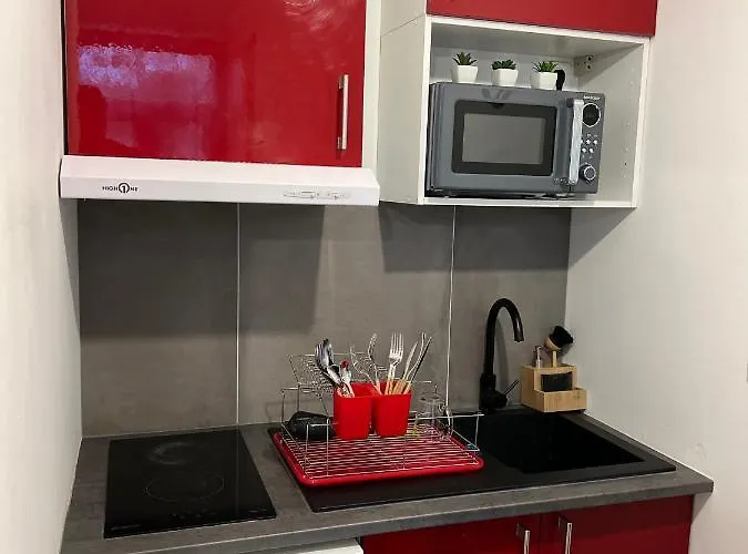 Hypercentre Face Au Canal Du Midi